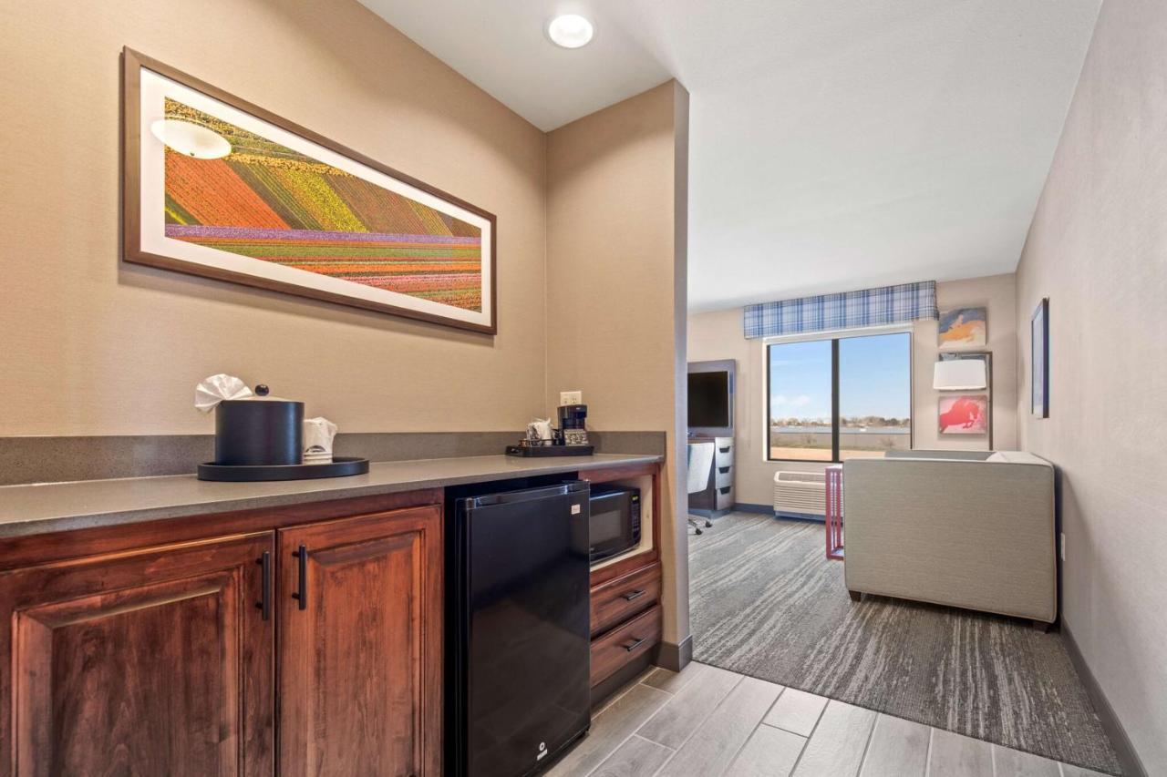 Hampton Inn & Suites Greeley Buitenkant foto