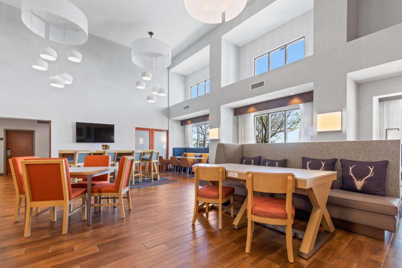 Hampton Inn & Suites Greeley Buitenkant foto